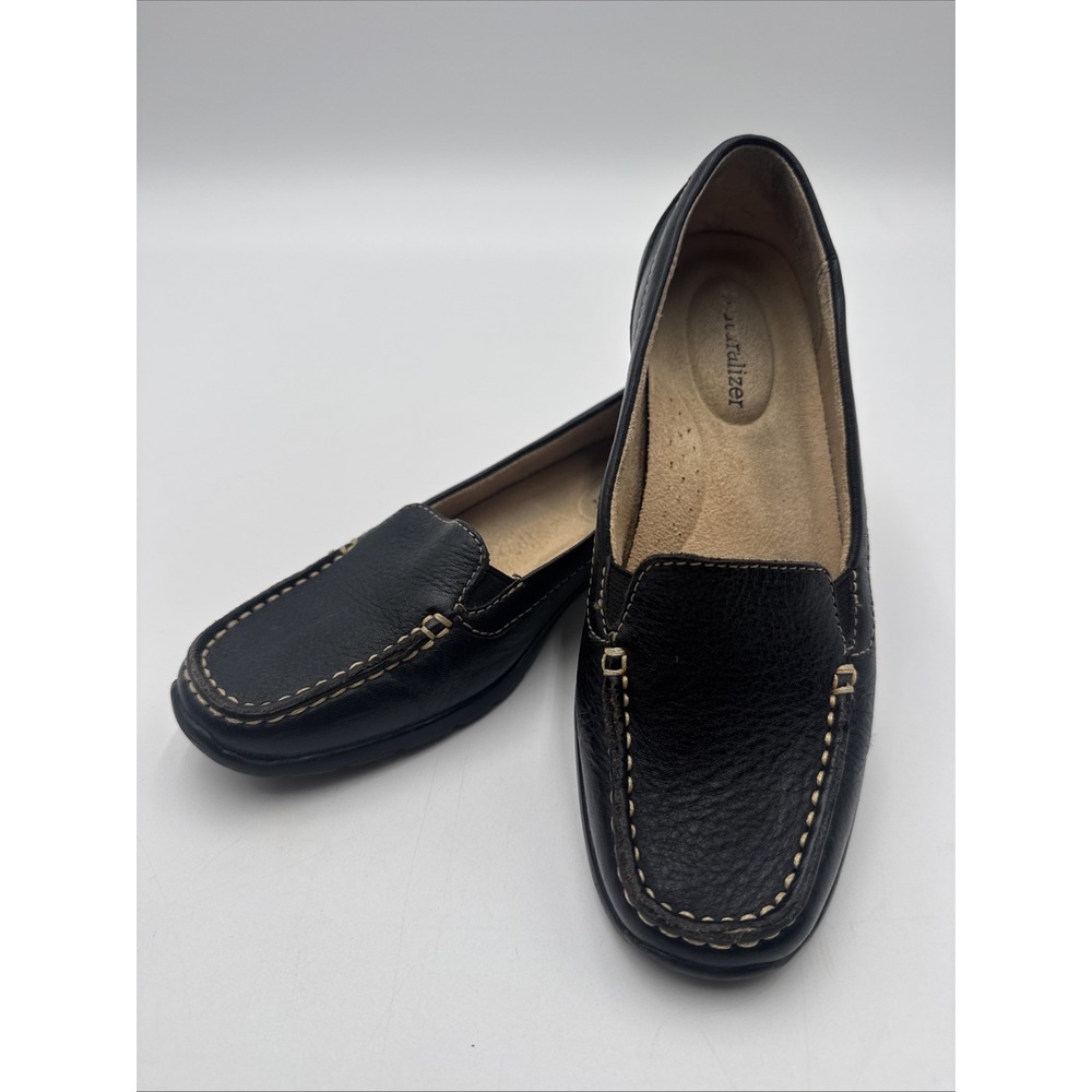 Naturalizer Black Leather Loafer Jonella Shoes Womens 4.5M Slip On Stitching Y2K